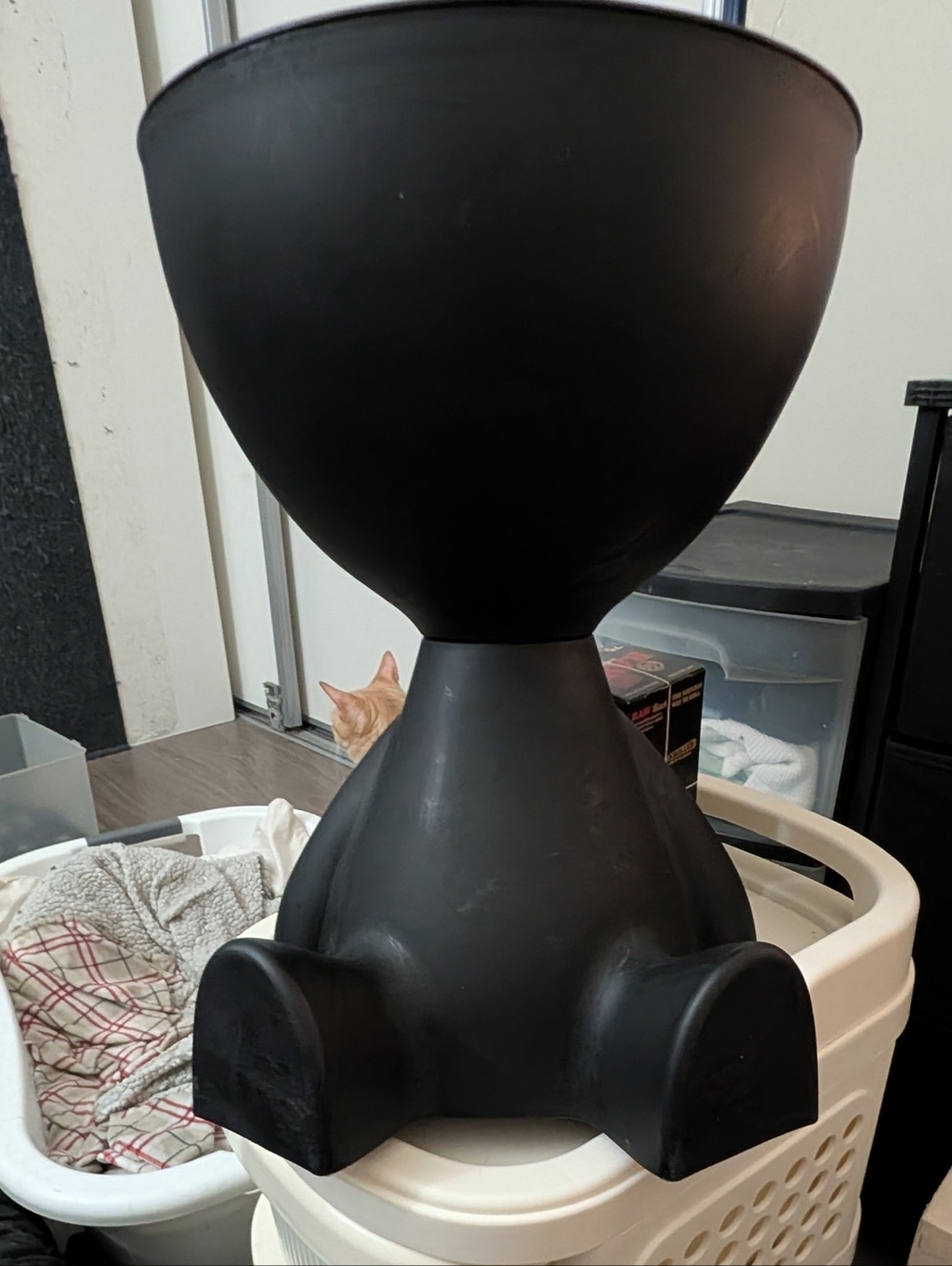 Cute Black Plastic Table W/Storage In The Center